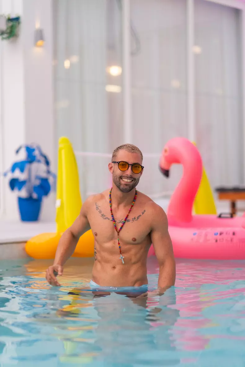 Mattia Carnessali ispita masculina insula iubirii 2025