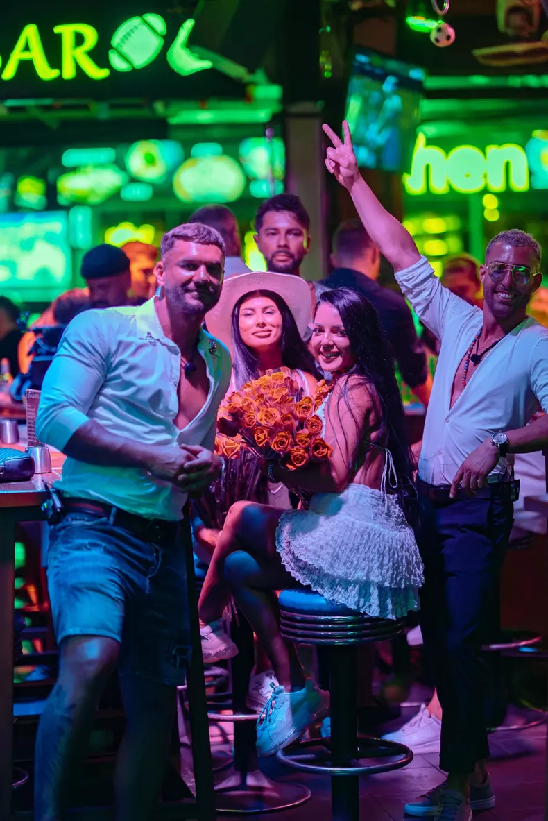 Ieșire în club (4)