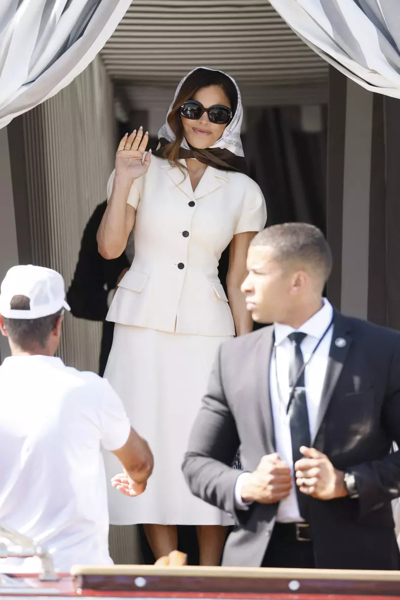 Lauren Sanchez On Her Way To Her Wedding - Venice