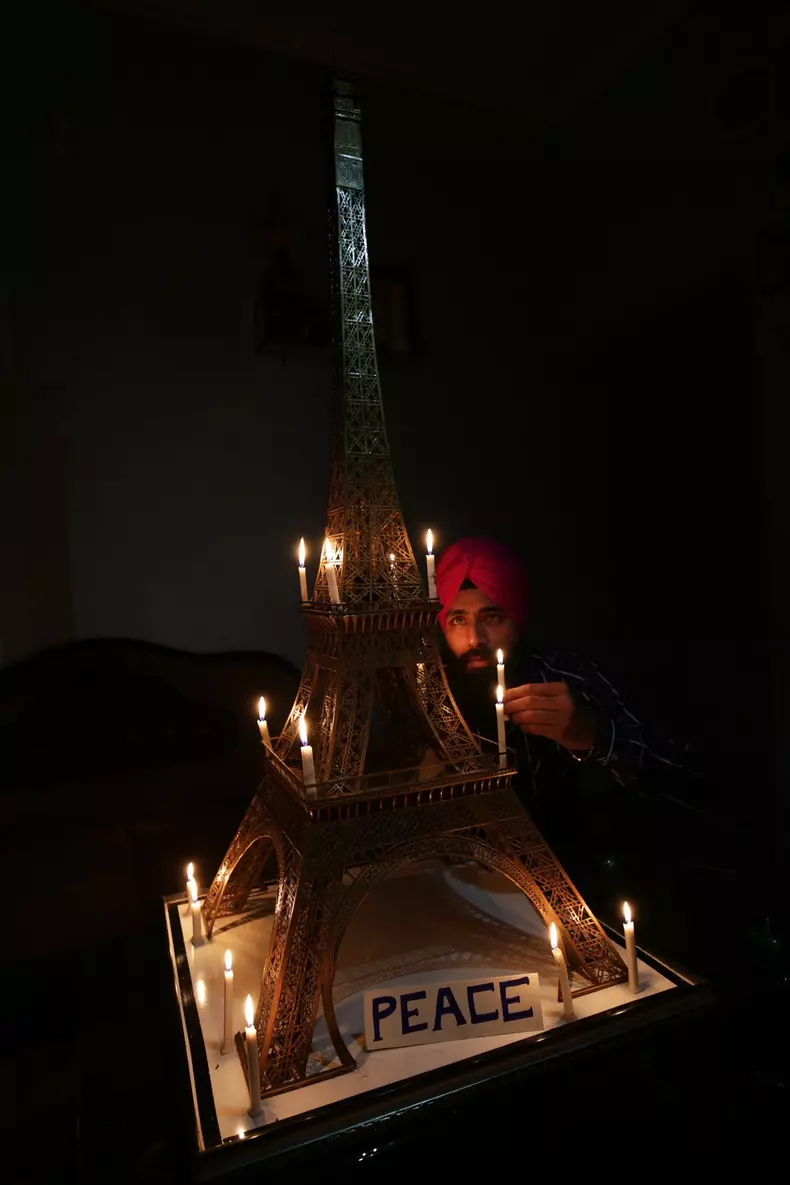 eiffel1.jpg
