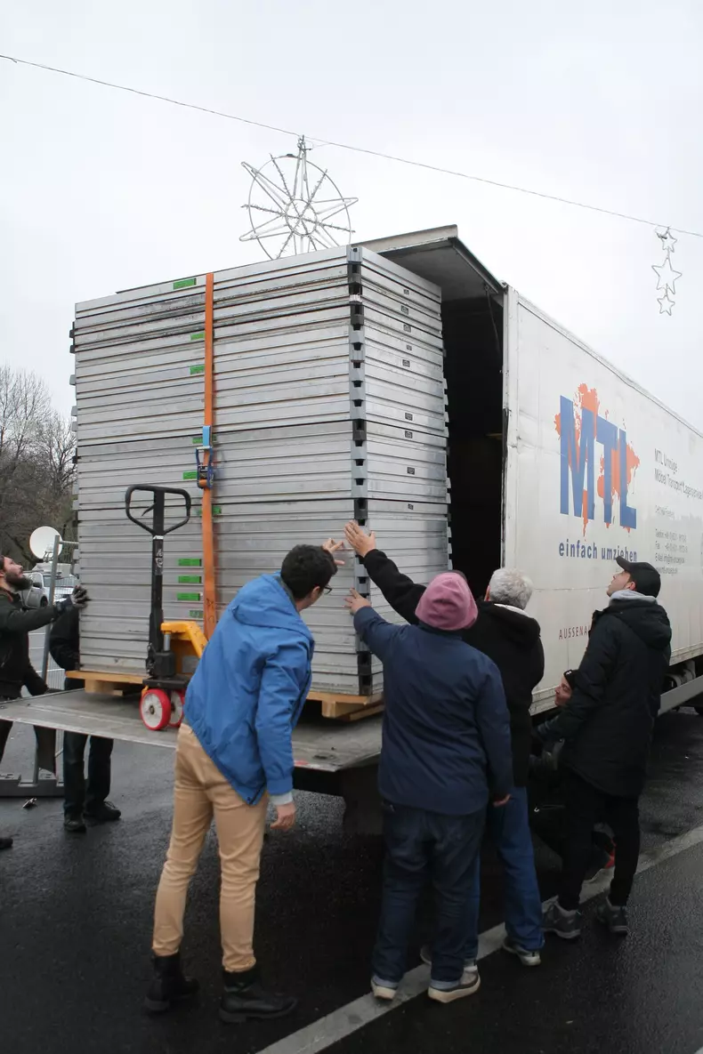 Gabriela Firea mută târgul de Crăciun din Piața Victoriei (5)