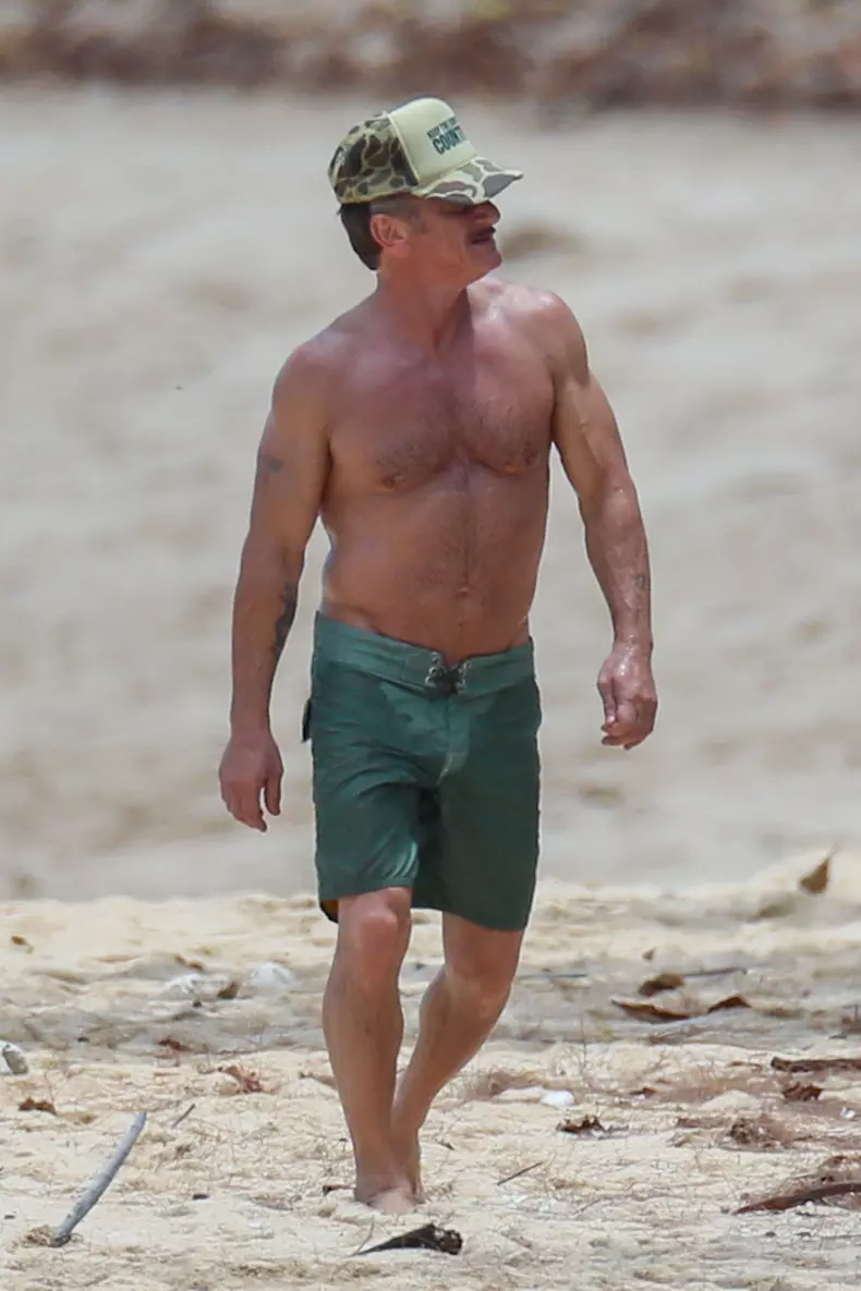 *EXCLUSIVE* Sean Penn vacations with girlfriend Leila George in Oahu