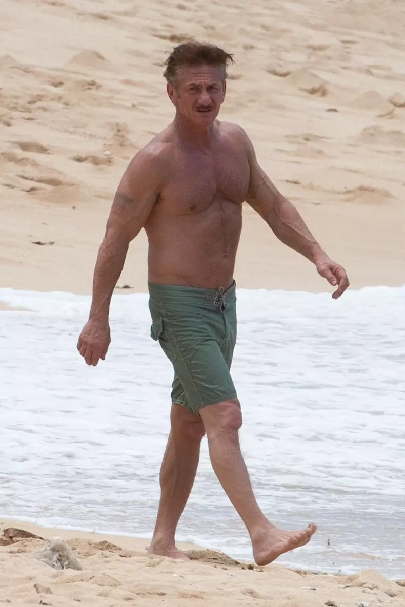 *EXCLUSIVE* Sean Penn vacations with girlfriend Leila George in Oahu