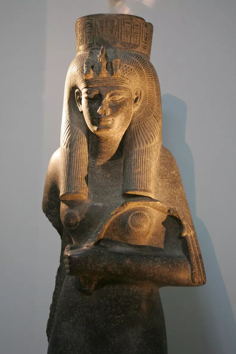 ARCHEOLOGICAL ART EXHIBITION IN CAIRO