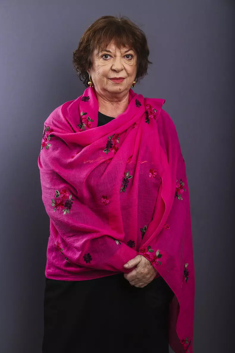 virginia-rogin-in-serialul-adela-3