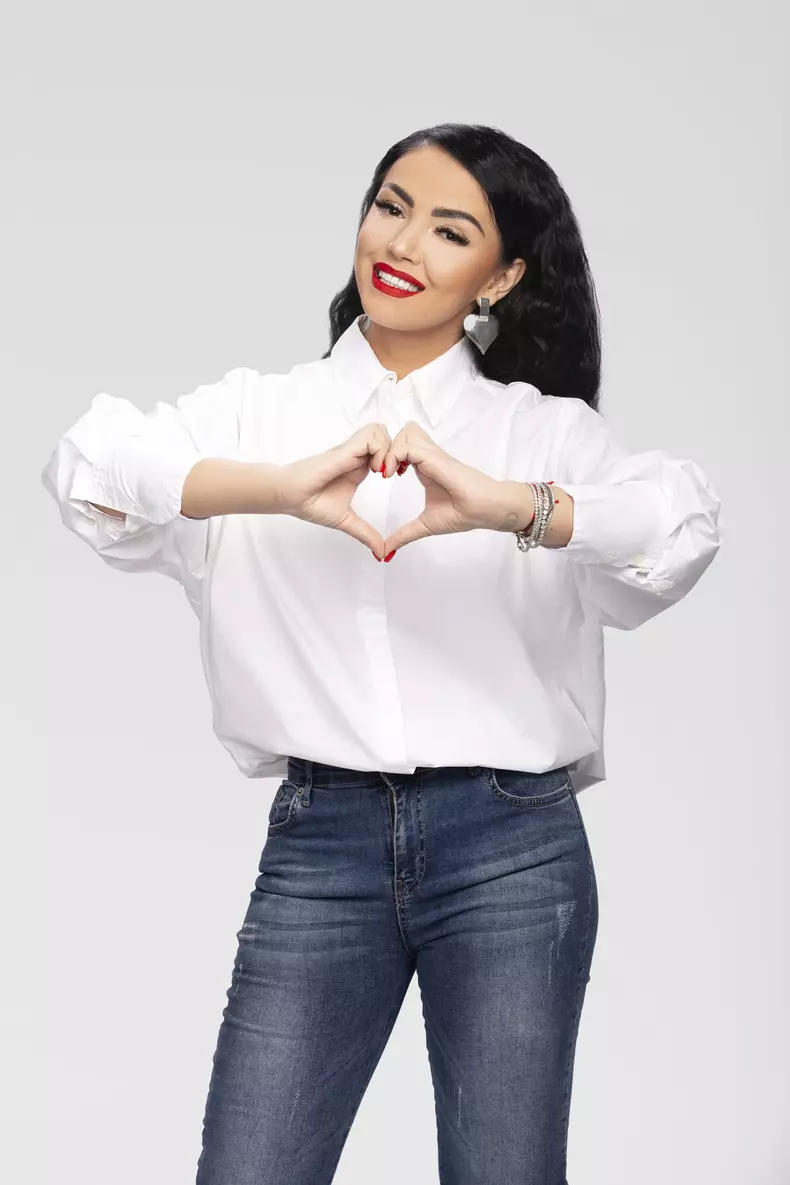 andreea-manteacasa-iubiriikanal-d