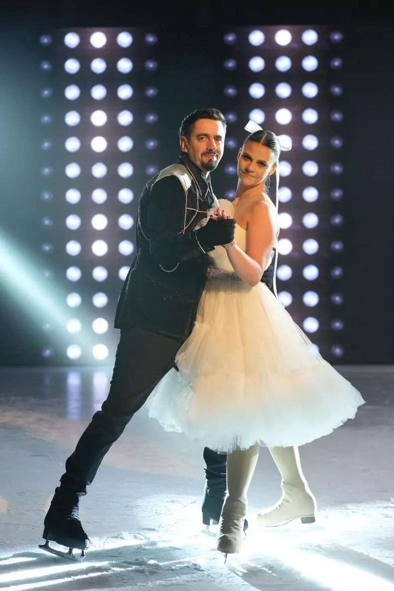 cosmin-natanticu-si-partenera-eliminati-de-la-dancing-on-ice-7