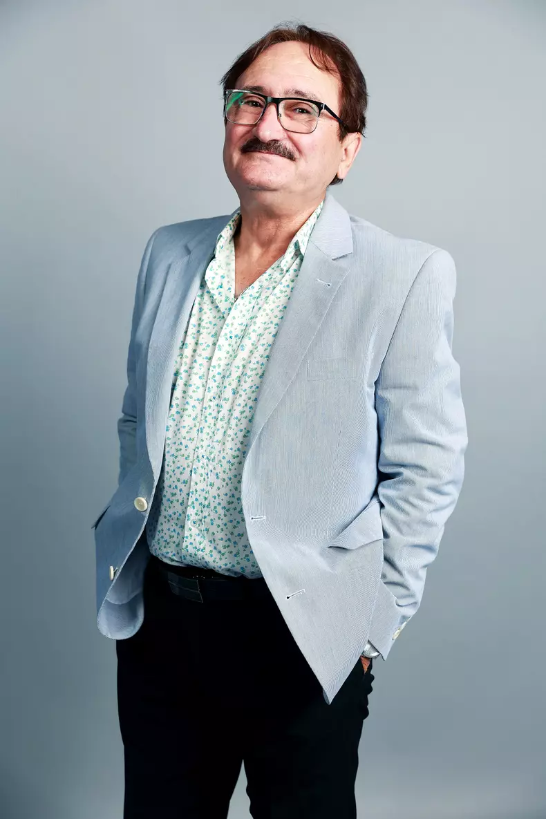 cornel-palade-sunt-celebru-scoate-ma-de-aici-1