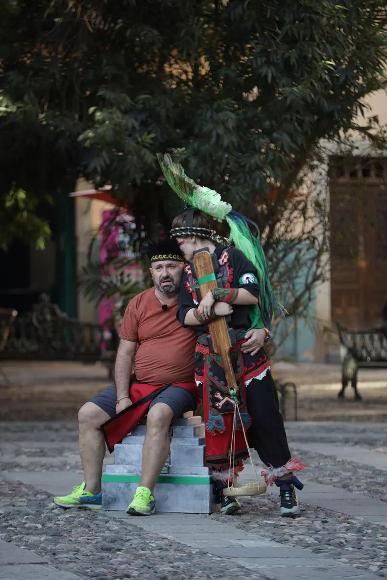 3256011015300146191035394991709046940220807n