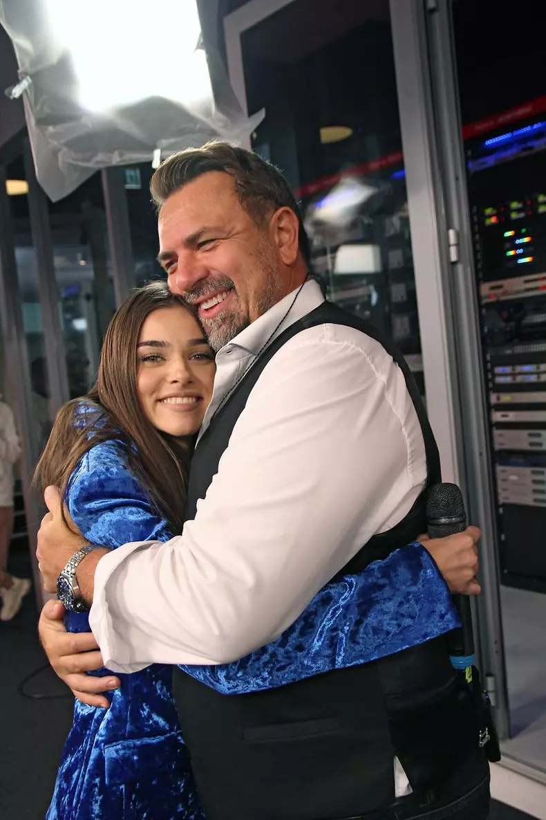 theo-rose-26-de-ani-3