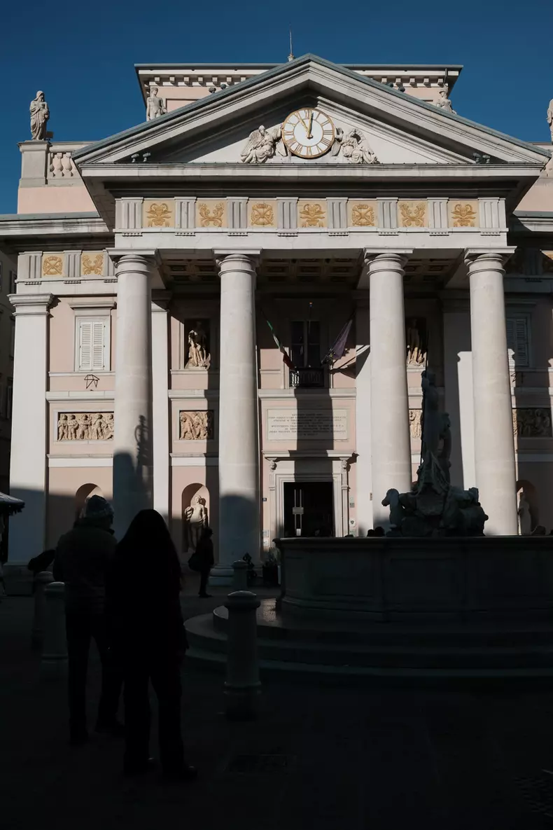 Ilustratie trieste (8)