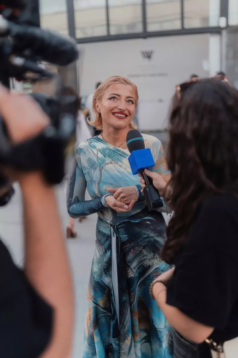 Edited in Tezza with: BUTTER, Grain, & HSL