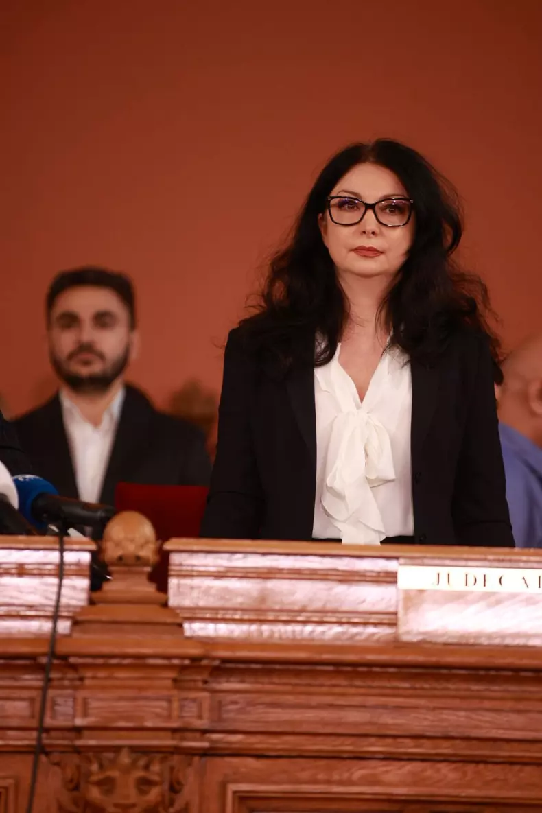 Sabina Daniela Adomniţei (vicepreședinte)