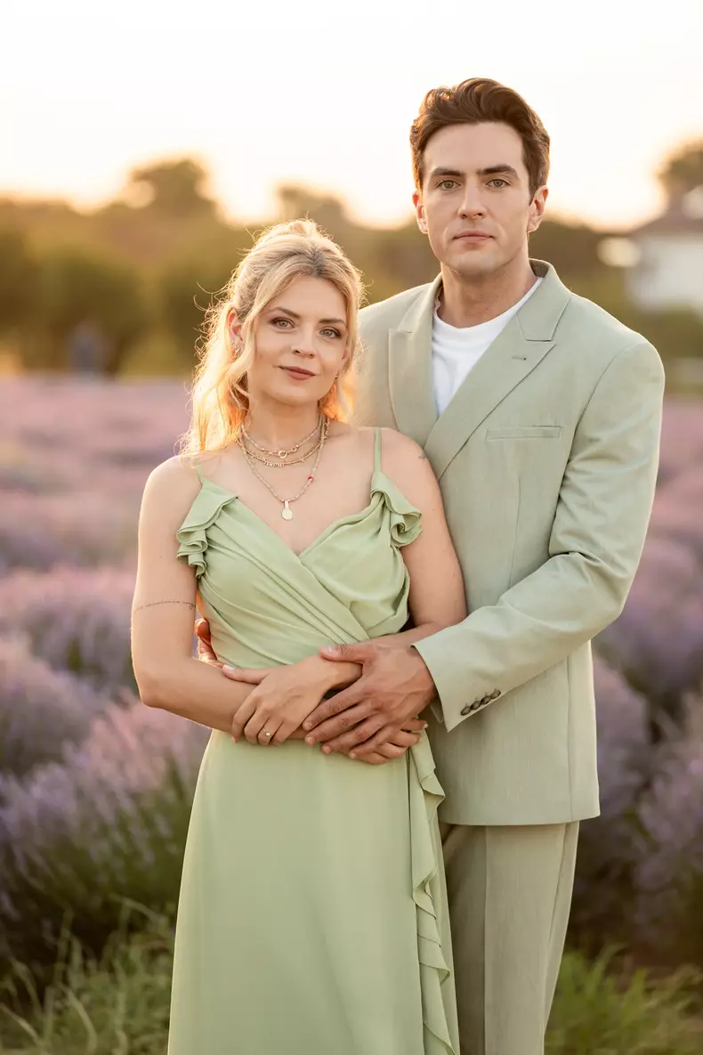 Destine cu Parfum de Lavandă 11