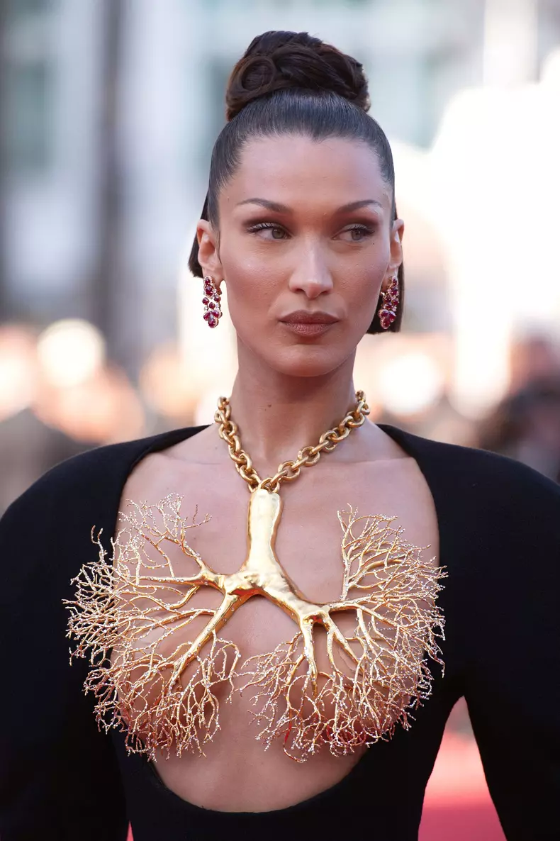 bella hadid cannes 2021 (2)