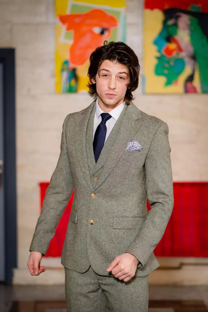 82106521101578537005867264769338380779520000n-copy