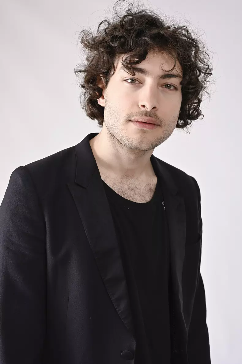 toto-dumitrescu-pleaca-din-romania-3