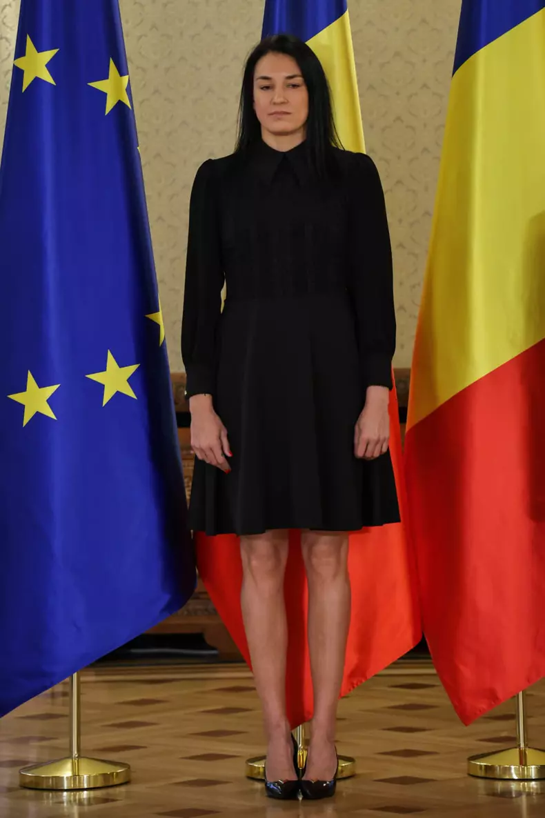 Cristina Neagu a fost decorată de președintele Ilie Bolojan 12
