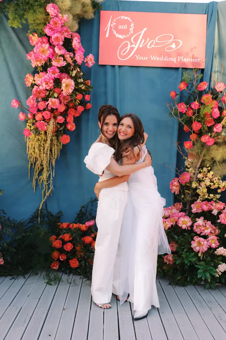 Adela Popescu si Ivona Nenu (1)