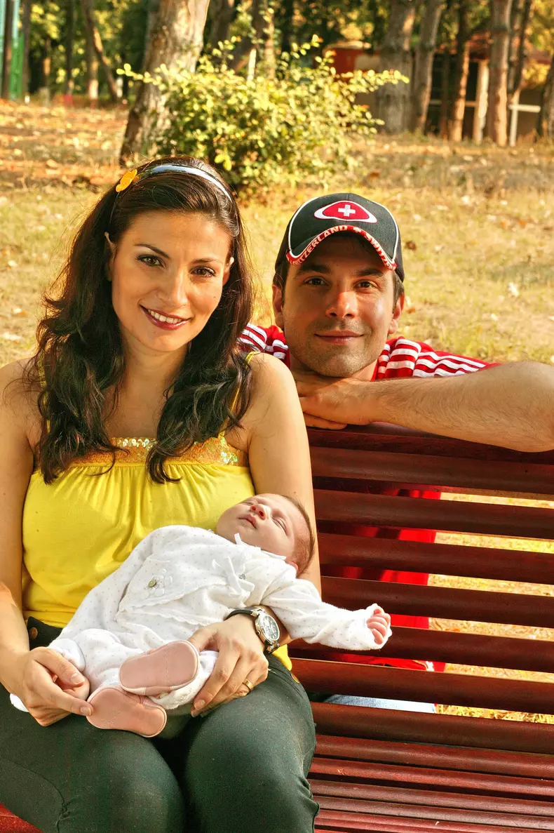 Ioana și Alexandru, la scurt timp după ce au devenit părinții micuței Ruxandra