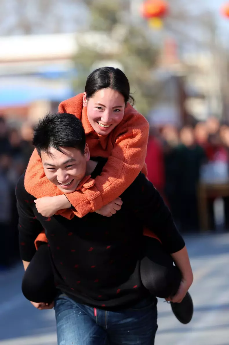 #CHINA-HENAN-WENXIAN-SPRING FESTIVAL-WIFE CARRYING CONTEST (CN)