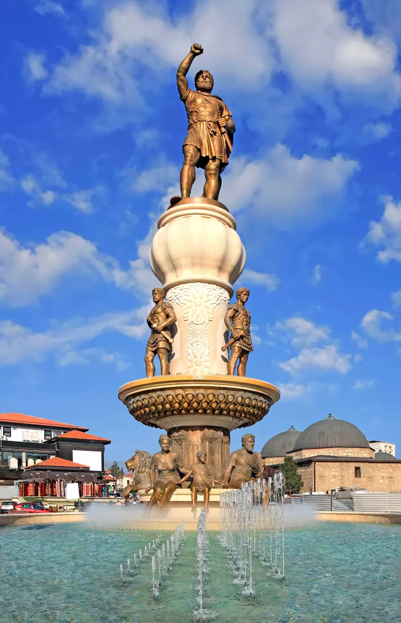 JPG 006 - Fountain with sculpture of Philip II in Skopje