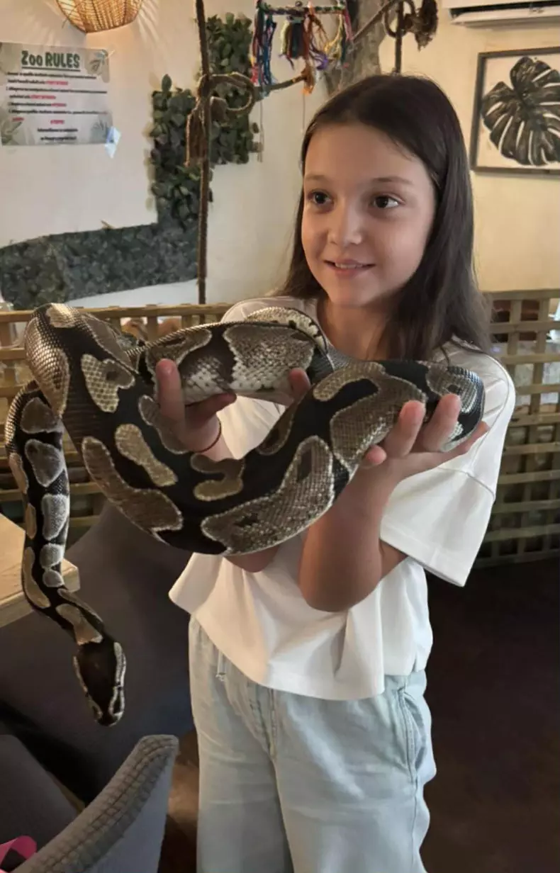 bianca dragusanu fetita sofia 9 ani  (3)