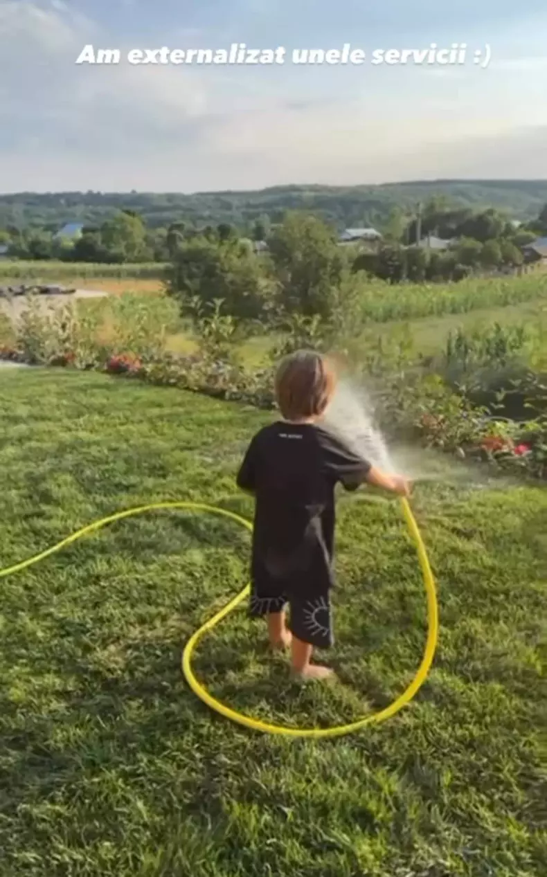 imagini casă Susani - Adela Popescu (3)