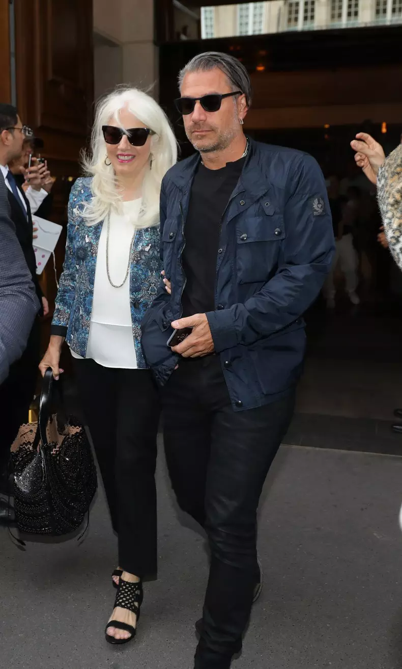Lady Gaga, Christian Carino and Cynthia Germanotta went diner to Bradley Cooper' s home in Paris
