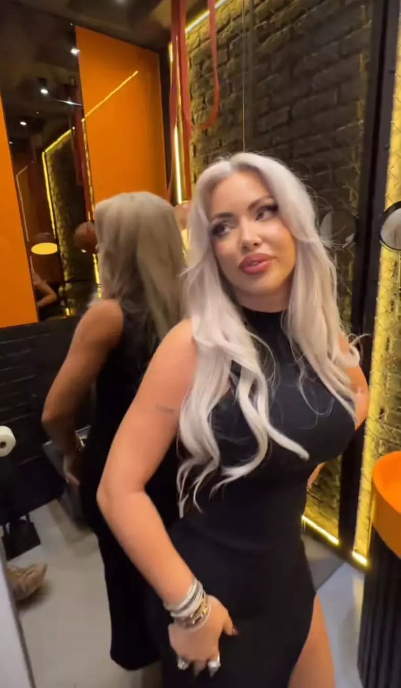 Imagini din apartamentul Loredanei Chivu (12)