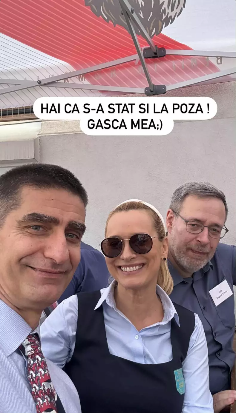 Andreea Esca - reuniune liceu (4)