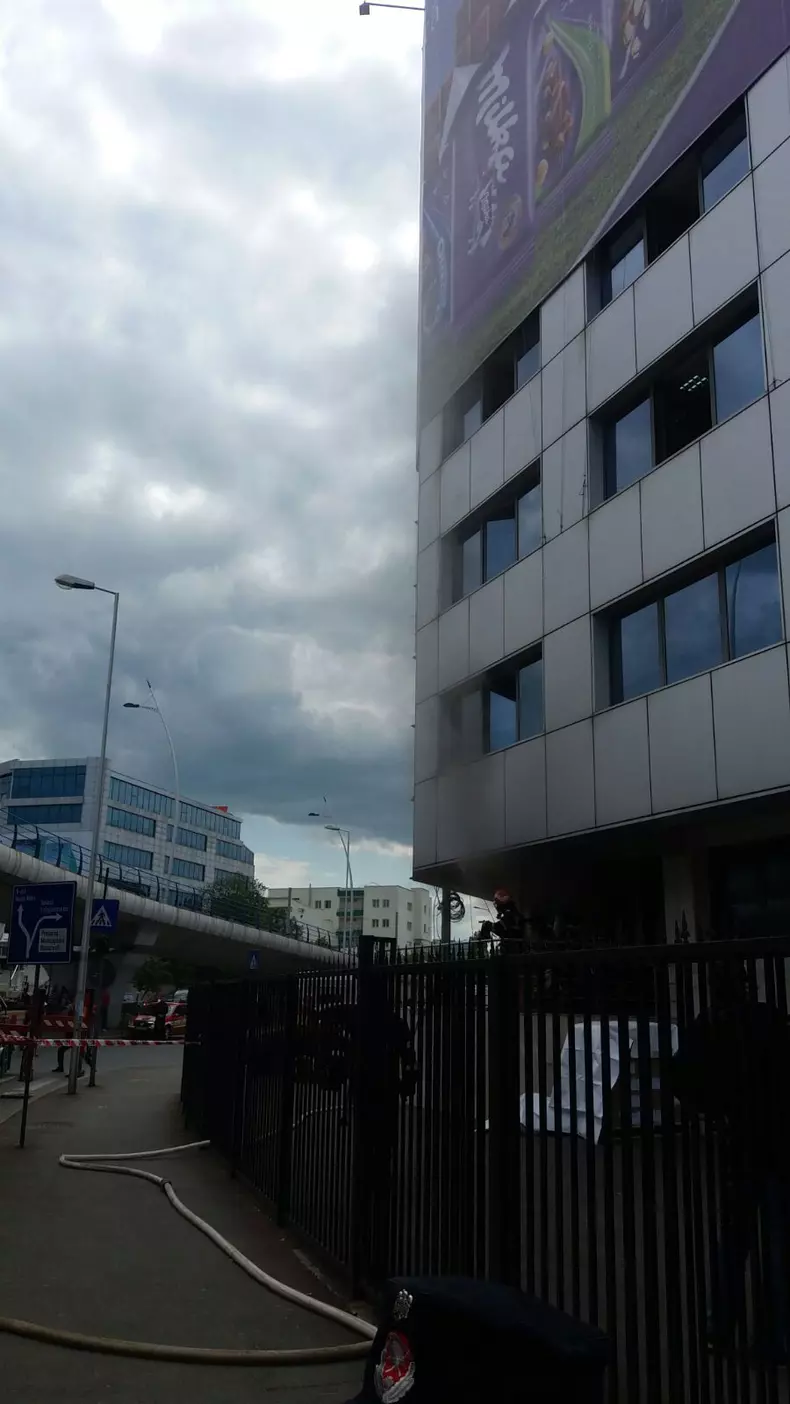 incendiu pasaj basarab (5)