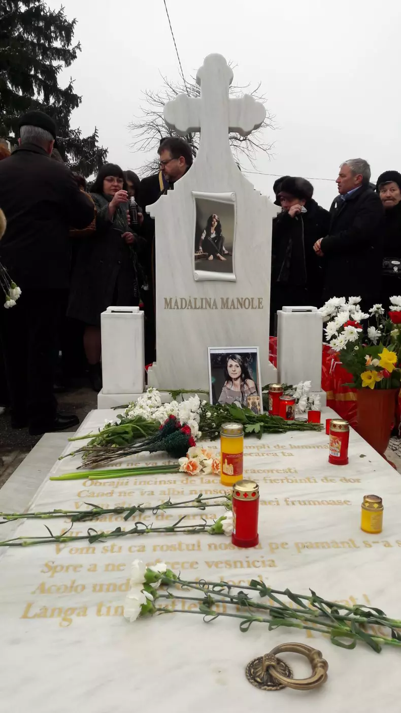 slujbă de pomenire Madalina Manole, la opt ani de la decesul ei