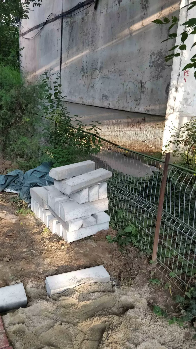 Imagine de pe șantierul din strada Trapezului, în sectorul 3