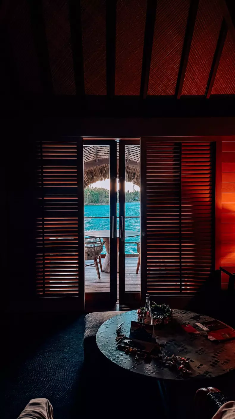 corina caragea bora bora 6