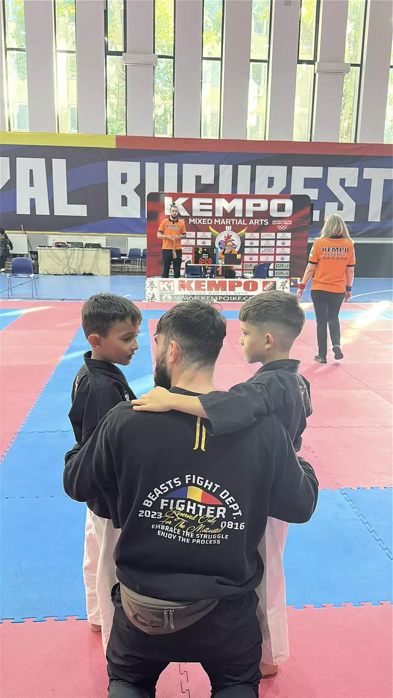 Alexandru Codiță, tânărul care a adus sportul și educația în școlile din Vâlcea_DFF39653-E50B-412F-9659-BB002A77A71D