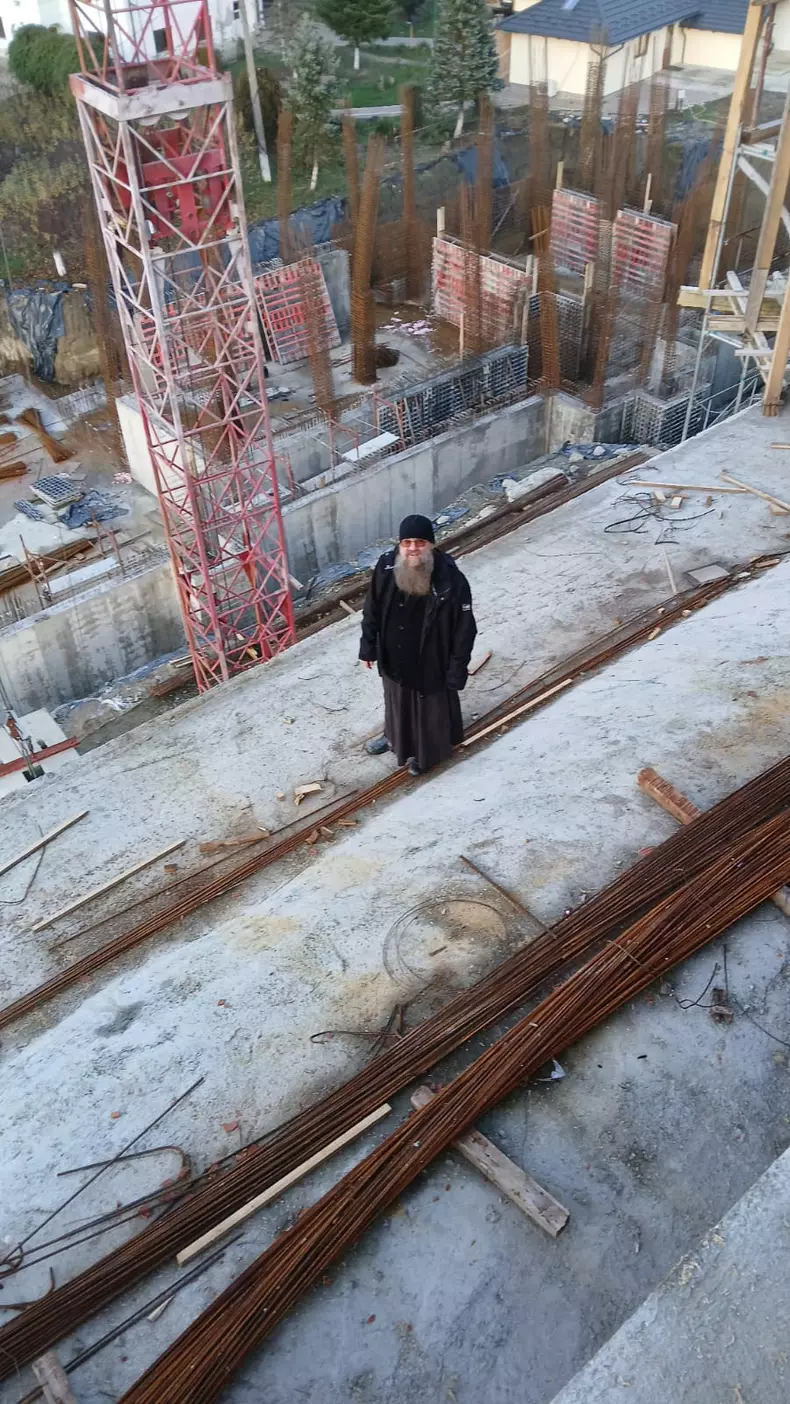 staret giosanu santier manastire vladesti 01 foto arhiva personala