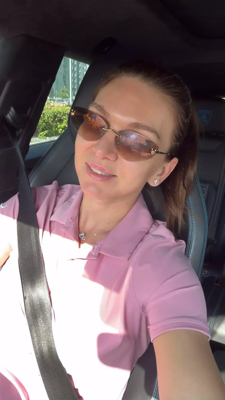 simona halep dubai masina lamborghini selfie