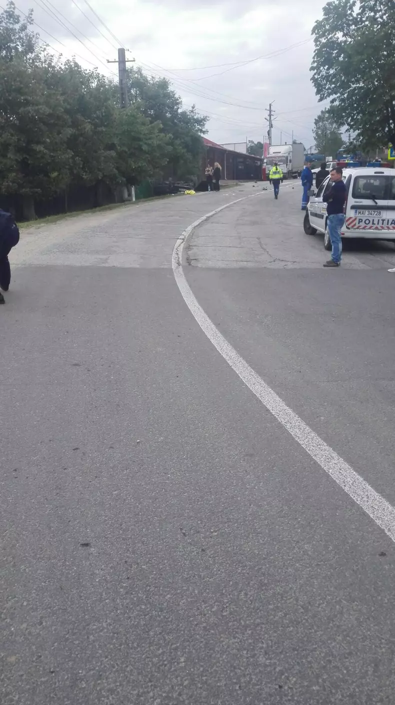 Adolescentă ucisă în fața școlii din Măciuca (3)