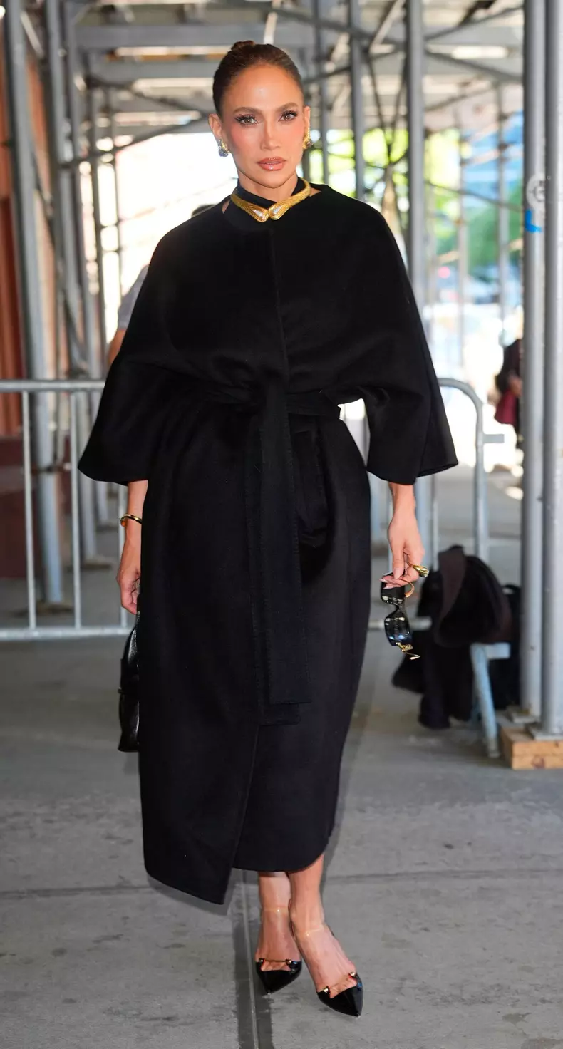 Jennifer Lopez is seen in Manhattan, New York City - 6/2/26