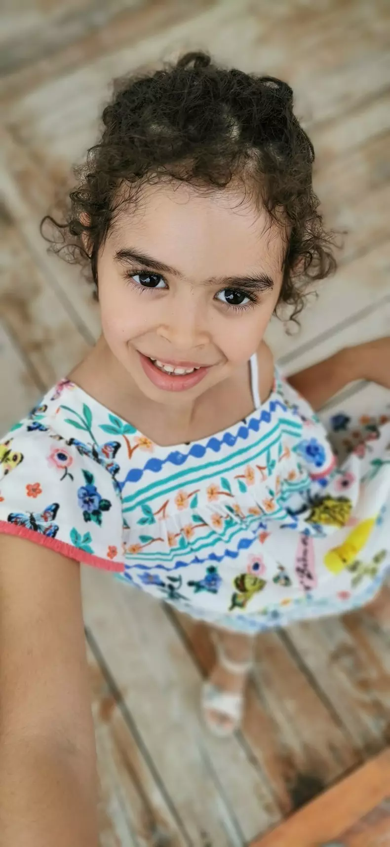 elena-fetita-adoptata-de-paula-seling-3