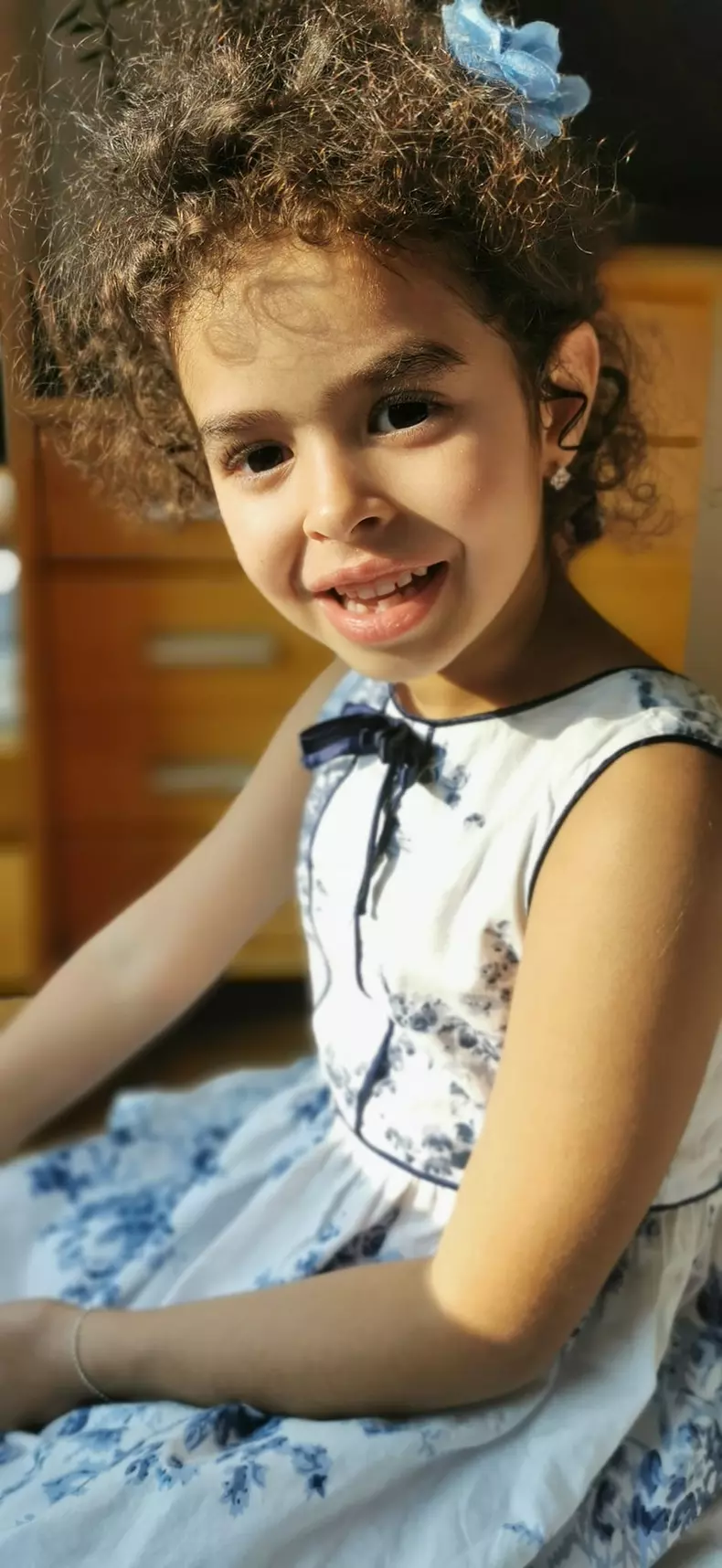 elena-fetita-adoptata-de-paula-seling-4