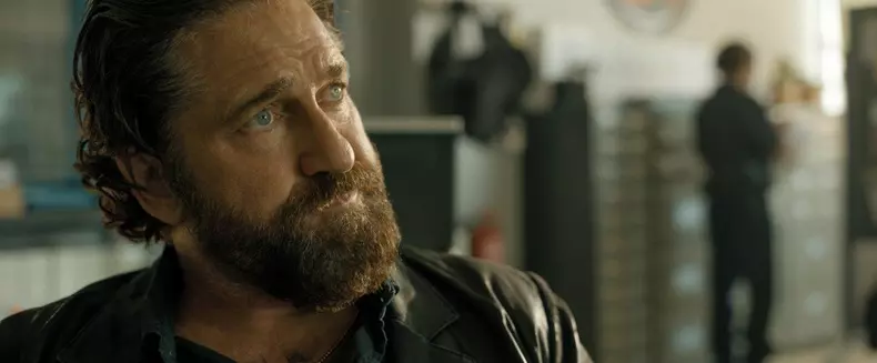 fratia hotilor 2 pantera gerard butler (6)