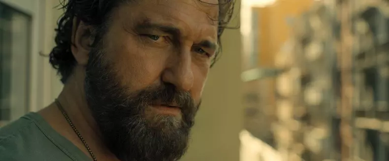 fratia hotilor 2 pantera gerard butler (5)