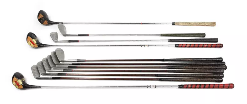 Lot format din 11 crose de golf din inox si lemn de hicori