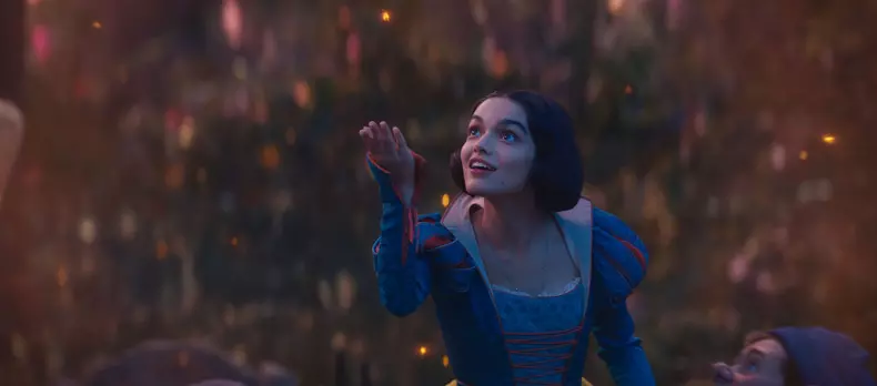 Rachel Zegler, actrița principală din „Albă ca Zăpada” (2025)