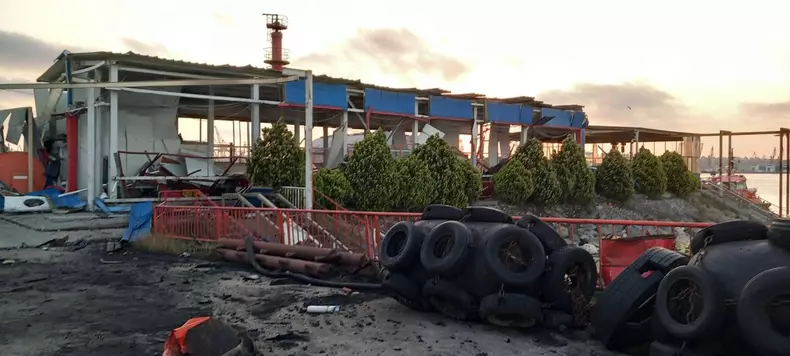 Hala ARSVOM a fost grav afectata de explozie (3)