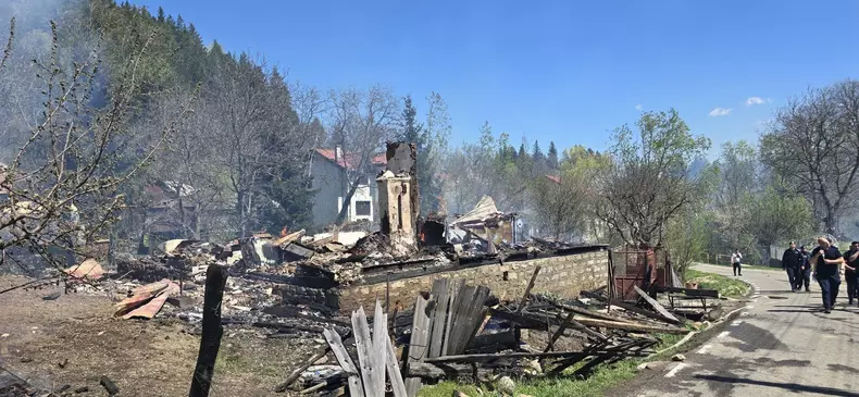 Incendiu Soveja Foto Prefectura Vrancea (1)