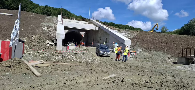 Sectiune 4 Tigveni - Curtea de Arges Autostrada Sibiu - Pitesti (5)