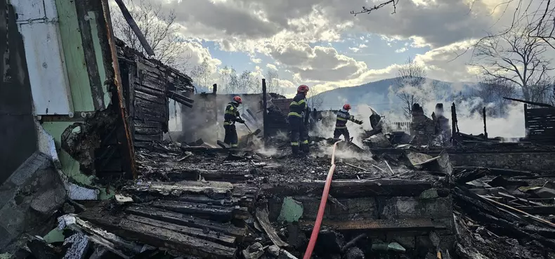 Incendiu Soveja Foto ISU Vrancea (1)